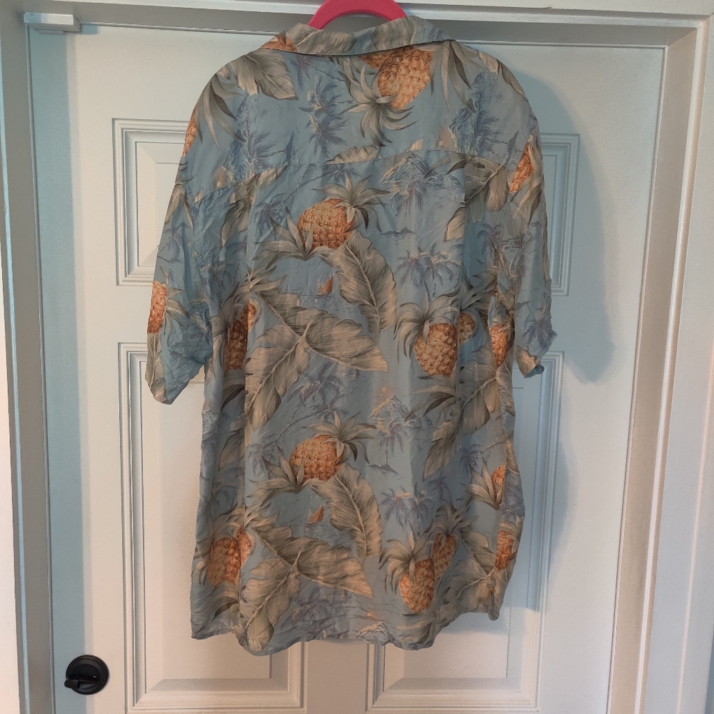 M.E. Sport lightweight button down shirt size Larg - Picture 4 of 5